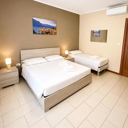 Grab A Flat In Coroneo
