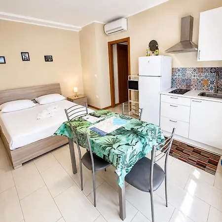 Grab A Flat In Coroneo 4* Trieste